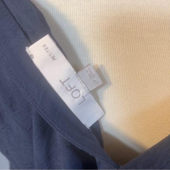 LOFT Women's Large Petite Peplum Top Navy Blue V-Neck Sleeveless Blouse Rayon - Picture 5 of 5